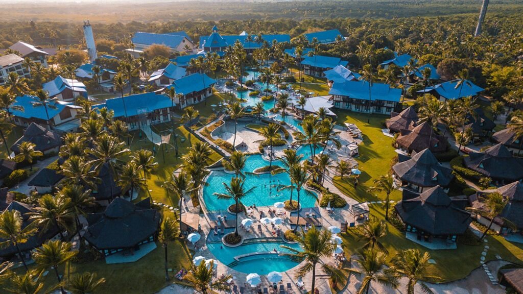 Resorts de Praia com Piscinas no Brasil